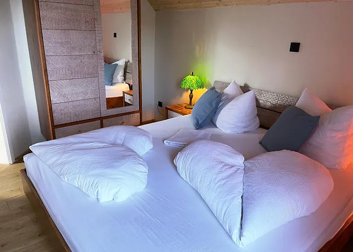 Апартаменты Igelnest Grossthiemig